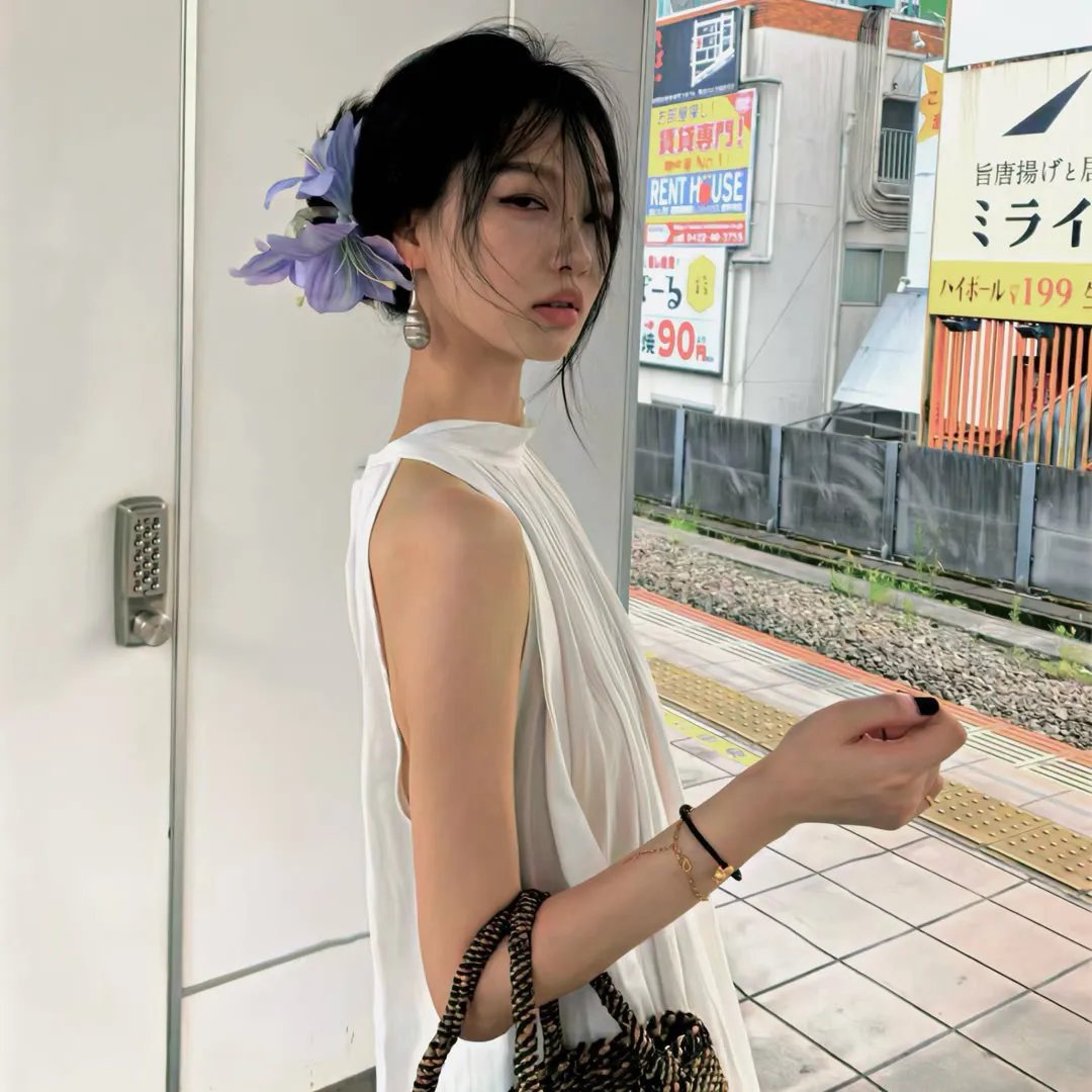 买地方报的女人：作家杉本隆治的推理